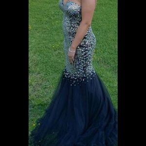 Black Mermaid style prom dress size 12
